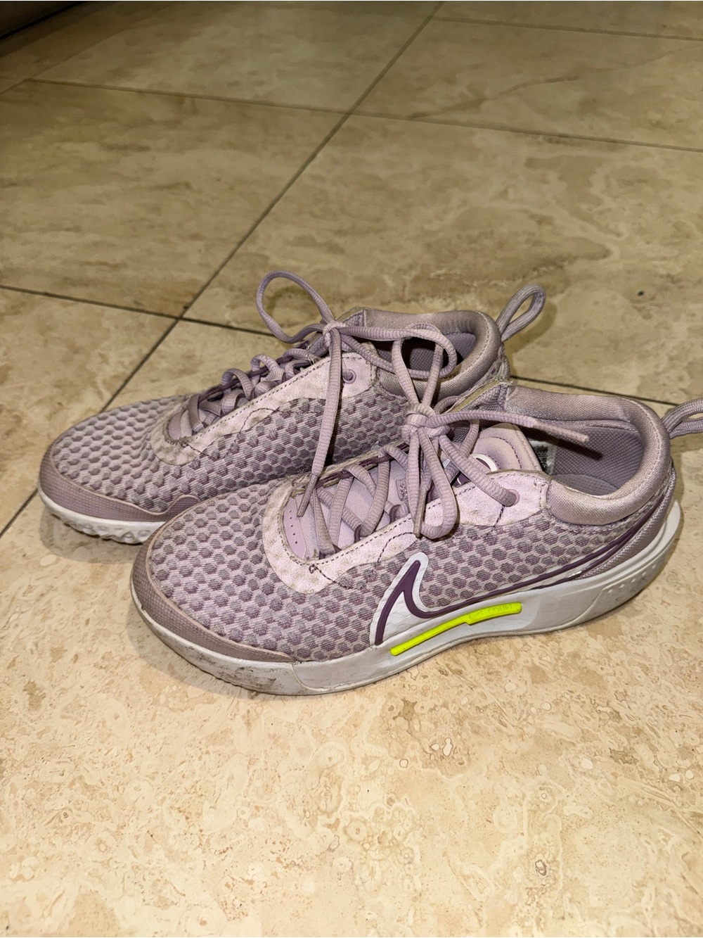 Nike Women's Tennis Shoes Light Purple Mesh with Neon Accent
